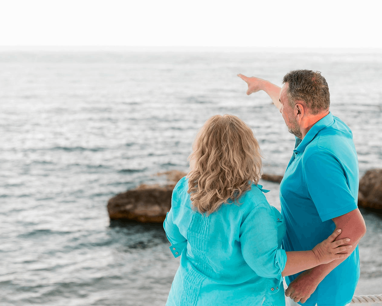 Senior couple walking outdoors, representing 2026 Medicare Advantage plan benefits